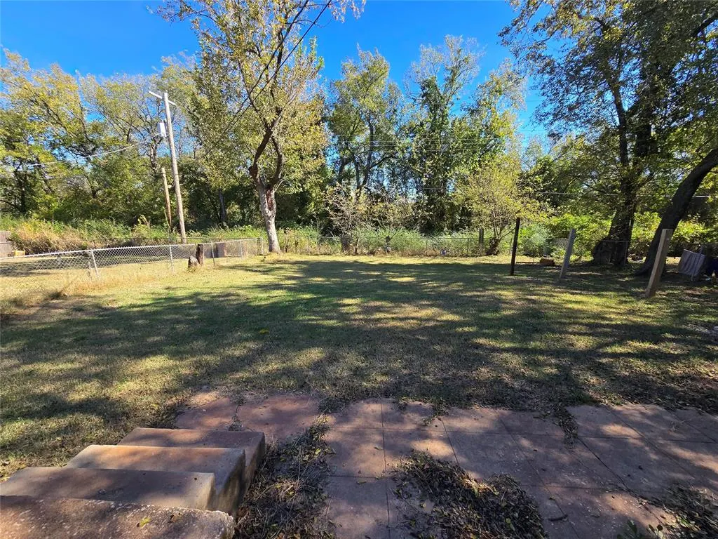 Photo 4 — 1307 Laverne Avenue, Shawnee, OK 74801