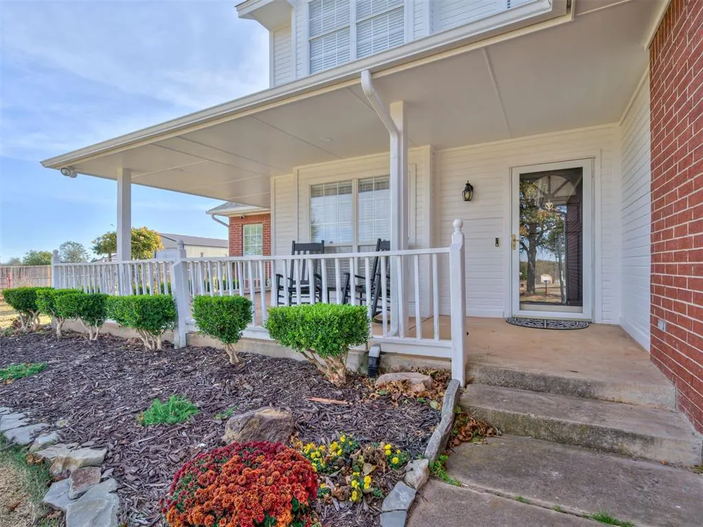 Photo 4 — 1720 Silver Oaks Drive, Edmond, OK 73025