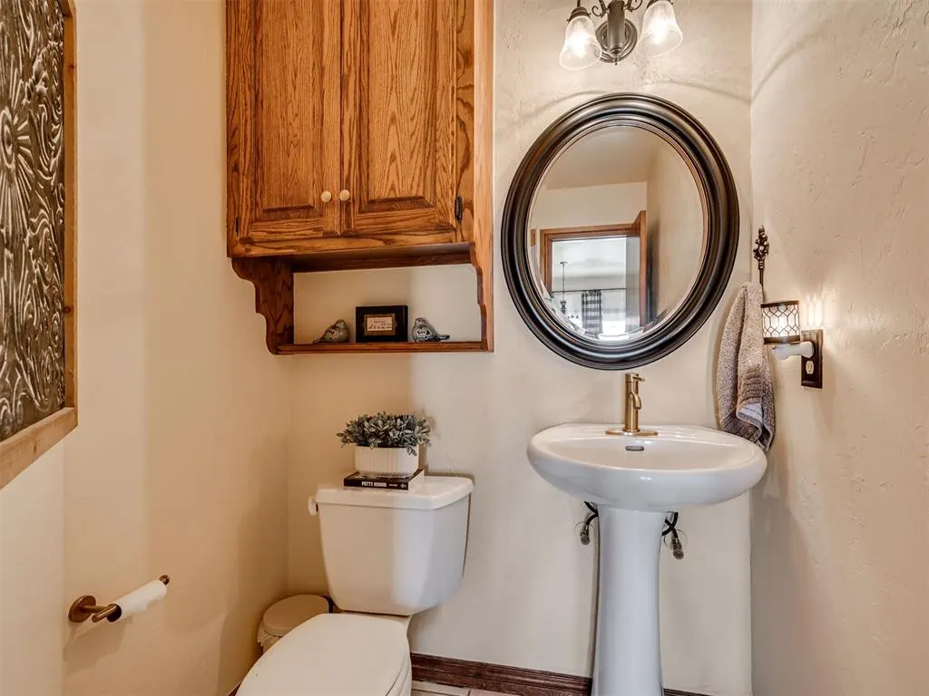 Photo 17 — 1720 Silver Oaks Drive, Edmond, OK 73025