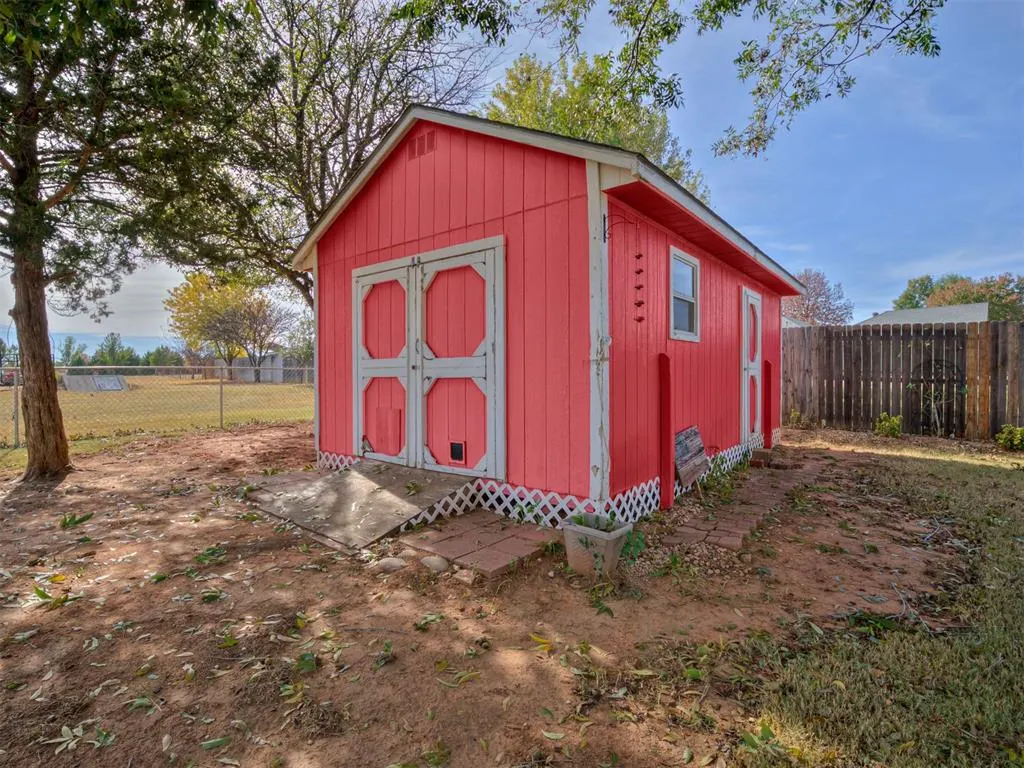 Photo 40 — 1720 Silver Oaks Drive, Edmond, OK 73025
