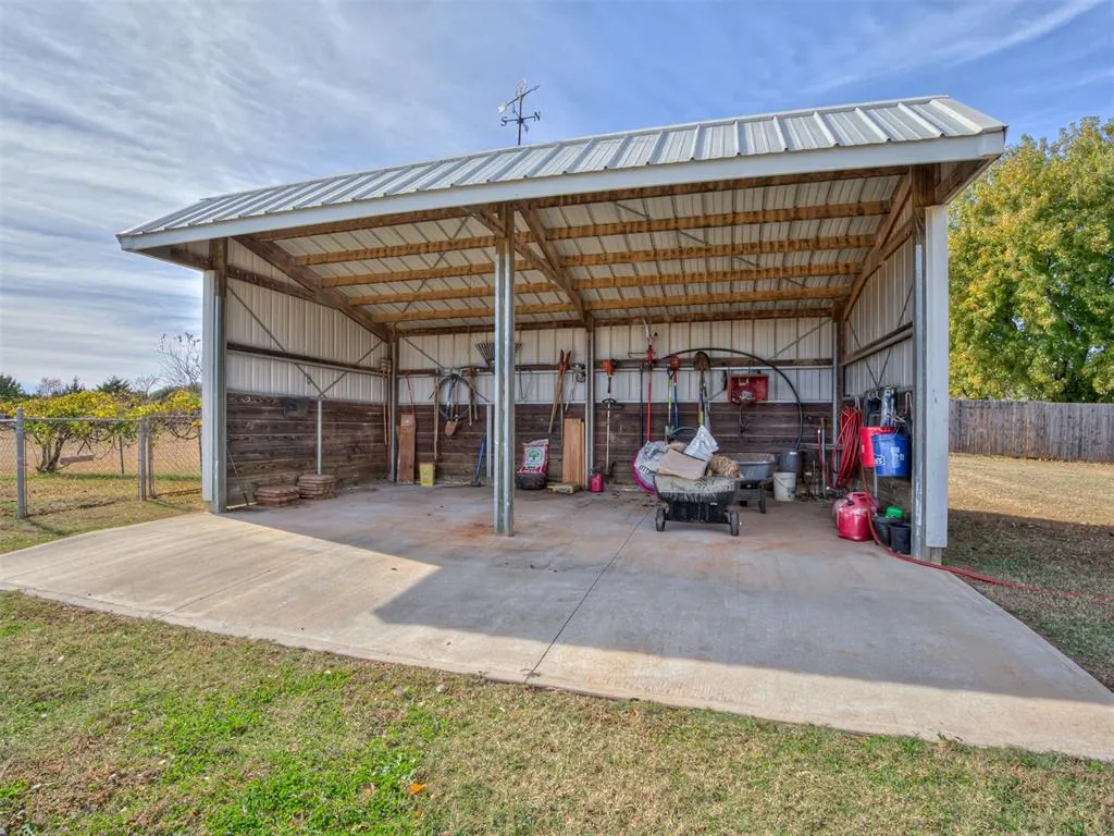 Photo 41 — 1720 Silver Oaks Drive, Edmond, OK 73025
