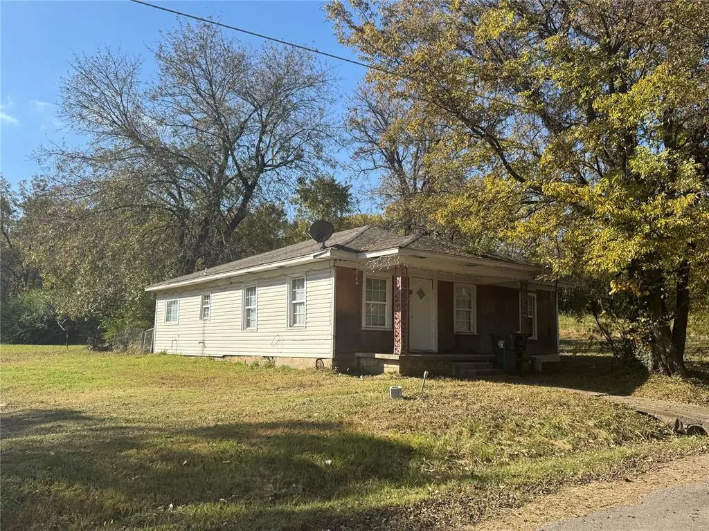 Photo 3 — 343 Joplin Street, Muskogee, OK 74401