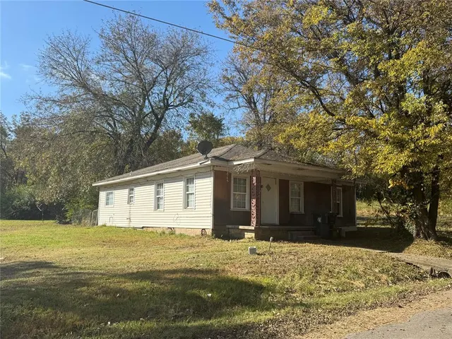Photo 3 — 343 Joplin Street, Muskogee, OK 74401