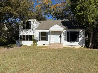 Sold home at 1711 NW Liberty Avenue