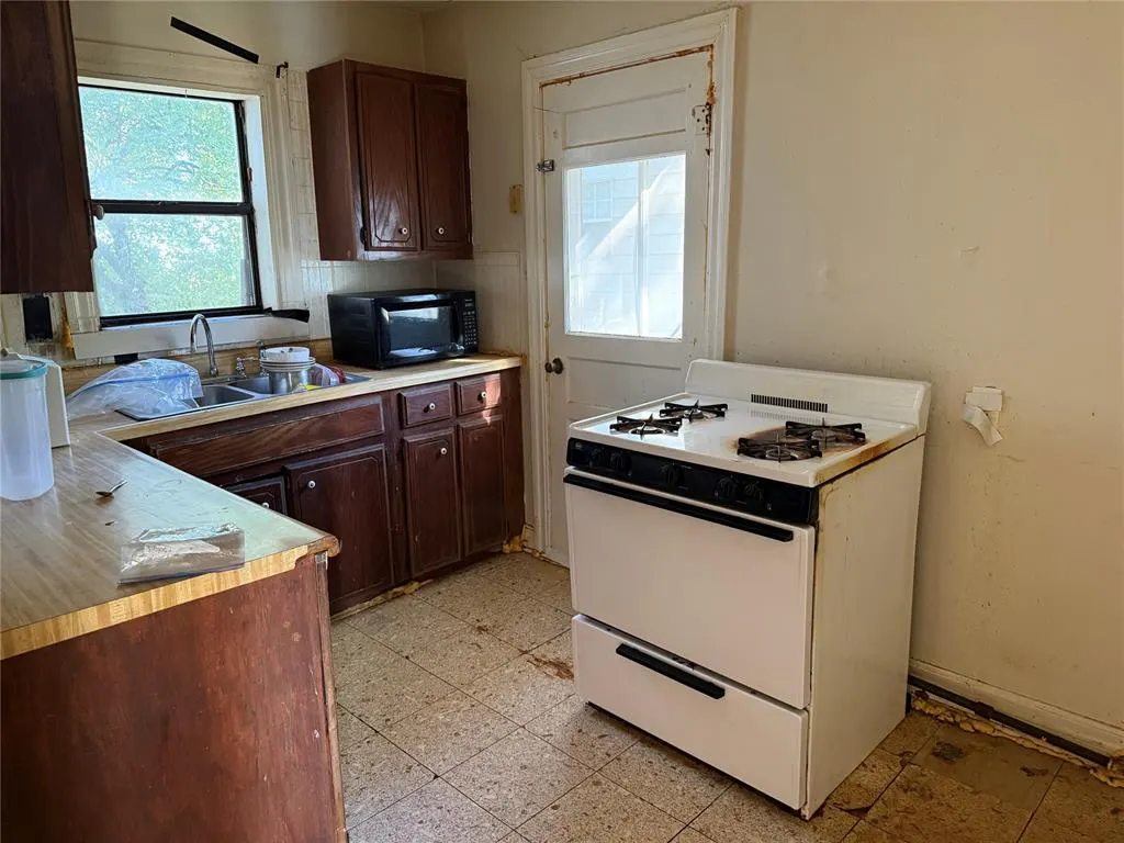 Photo 3 — 1711 NW Liberty Avenue, Lawton, OK 73507
