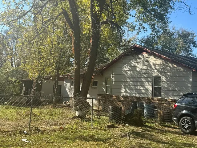 Photo 2 — 2411 Pine Street, Muskogee, OK 74401