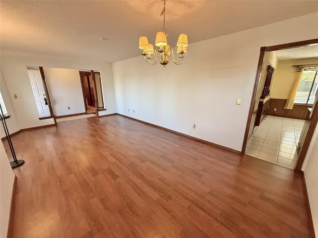 Photo 3 — 10216 Alicia Drive, Midwest City, OK 73130