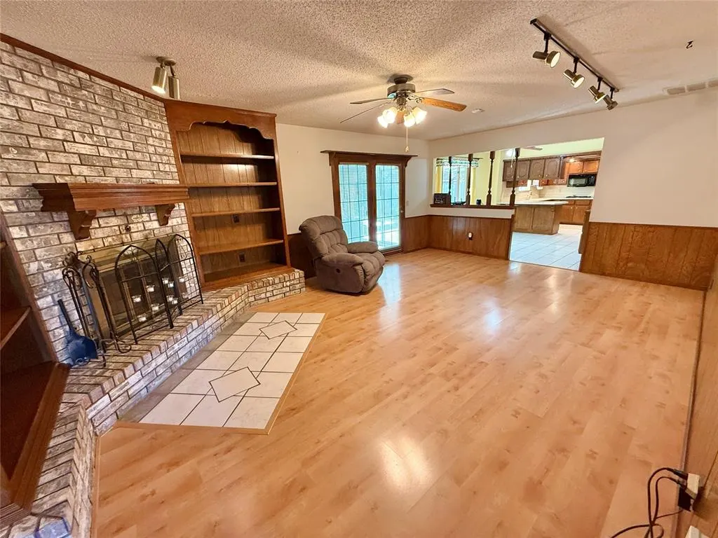 Photo 13 — 10216 Alicia Drive, Midwest City, OK 73130