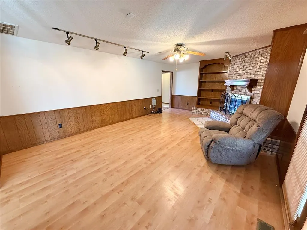 Photo 15 — 10216 Alicia Drive, Midwest City, OK 73130