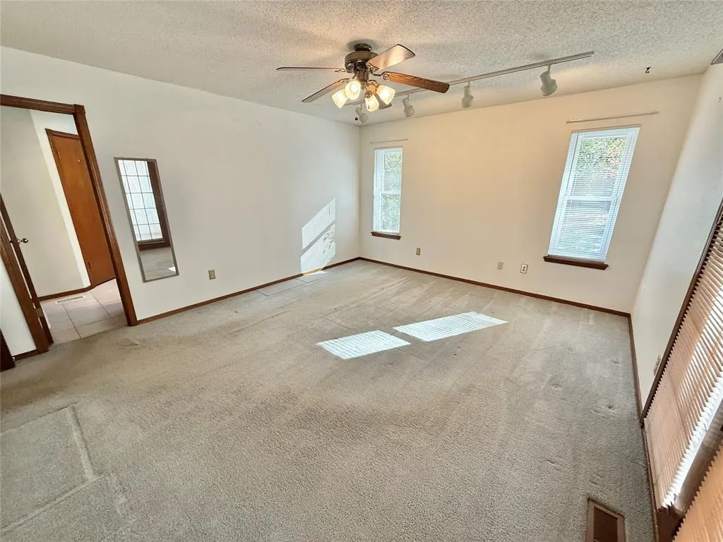Photo 26 — 10216 Alicia Drive, Midwest City, OK 73130