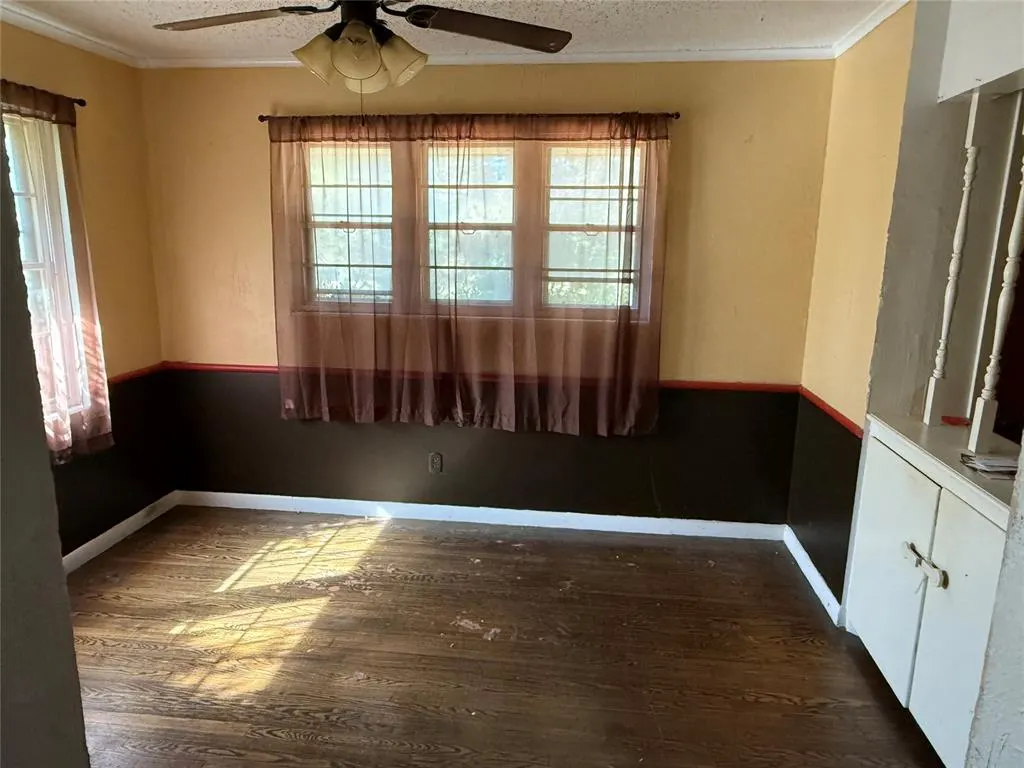 Photo 5 — 4324 N Grove Avenue, Warr Acres, OK 73122