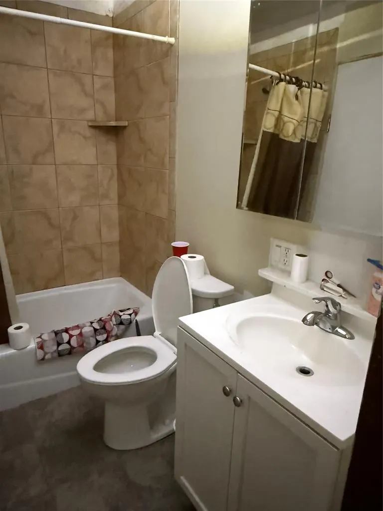 Photo 20 — 4324 N Grove Avenue, Warr Acres, OK 73122