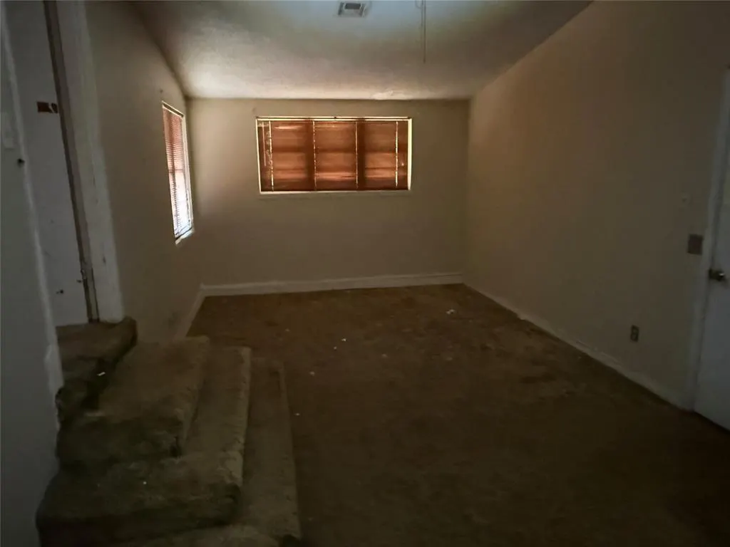 Photo 21 — 4324 N Grove Avenue, Warr Acres, OK 73122