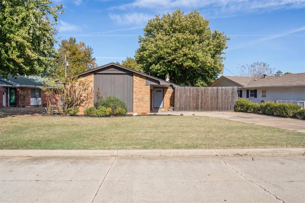 Photo 2 — 5609 NW 67th Street, Warr Acres, OK 73132