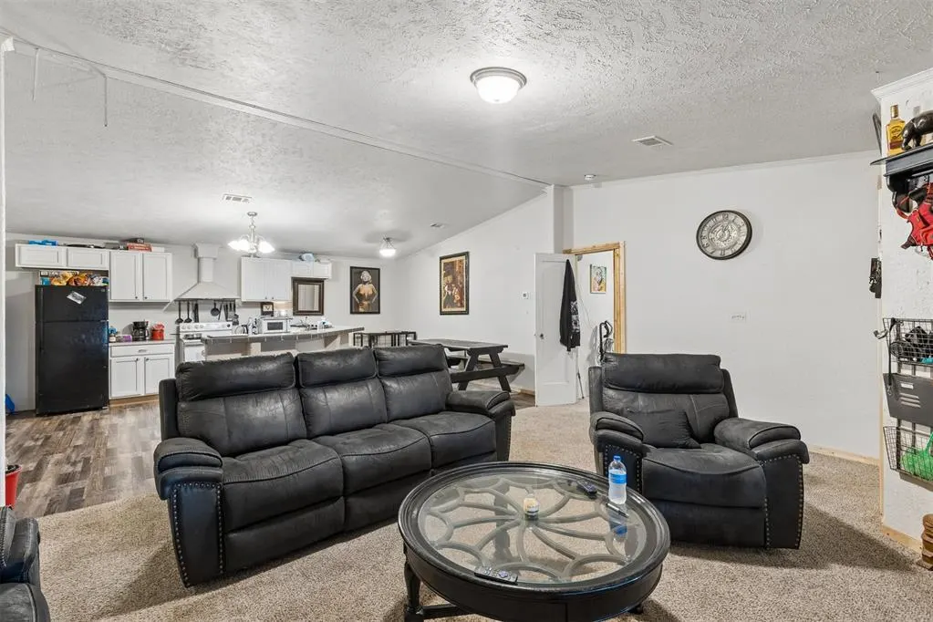 Photo 10 — 11777 Cottonwood Hills Road, Cashion, OK 73016