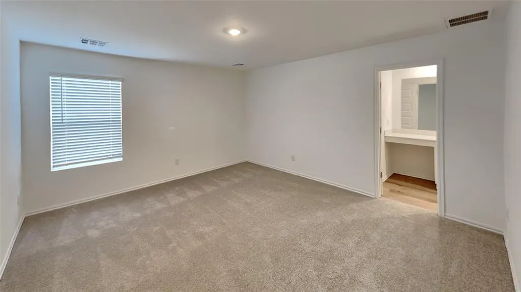 Photo 10 — 718 SW 11th Street, Newcastle, OK 73065