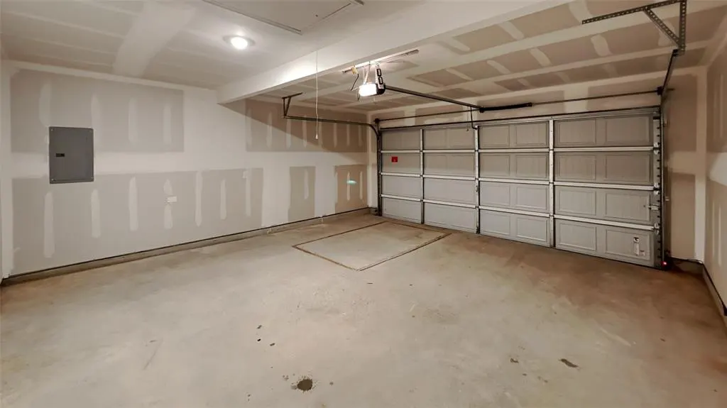 Photo 18 — 718 SW 11th Street, Newcastle, OK 73065