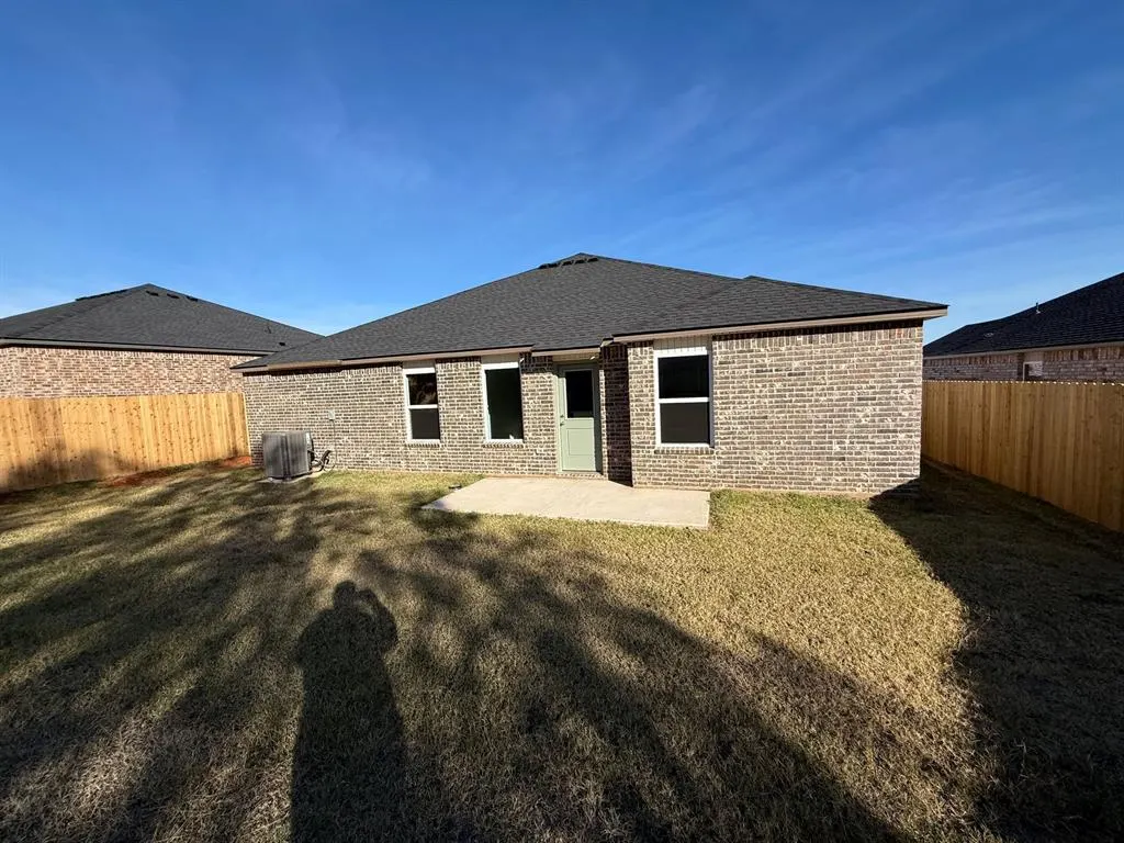 Photo 19 — 718 SW 11th Street, Newcastle, OK 73065