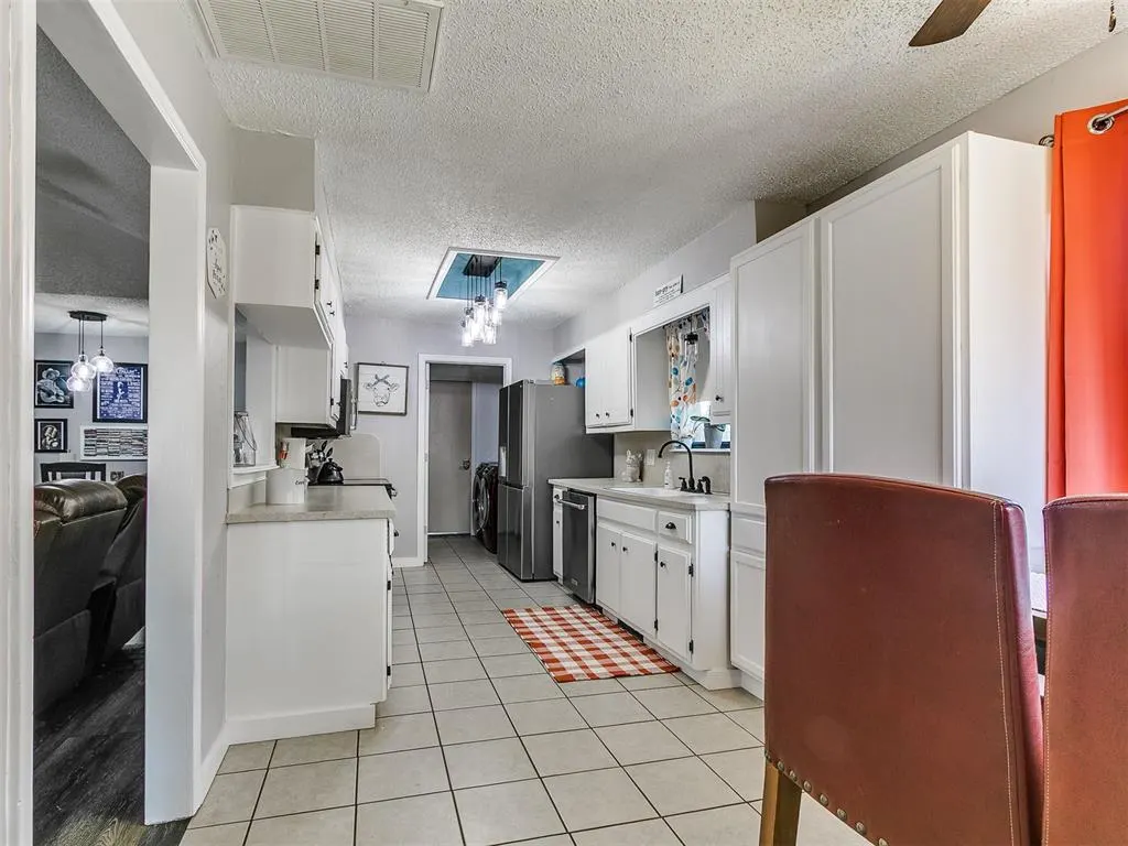 Photo 13 — 12513 Eric Field Place, Oklahoma City, OK 73142