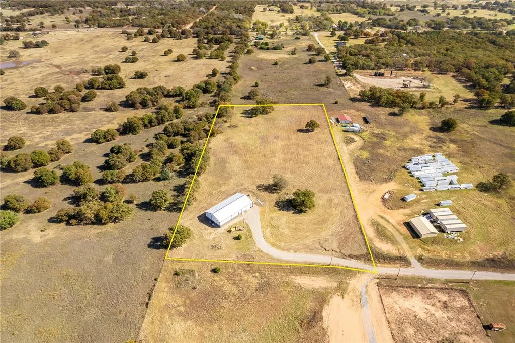 Photo 3 — 19464 Luna Lane, Lindsay, OK 73052