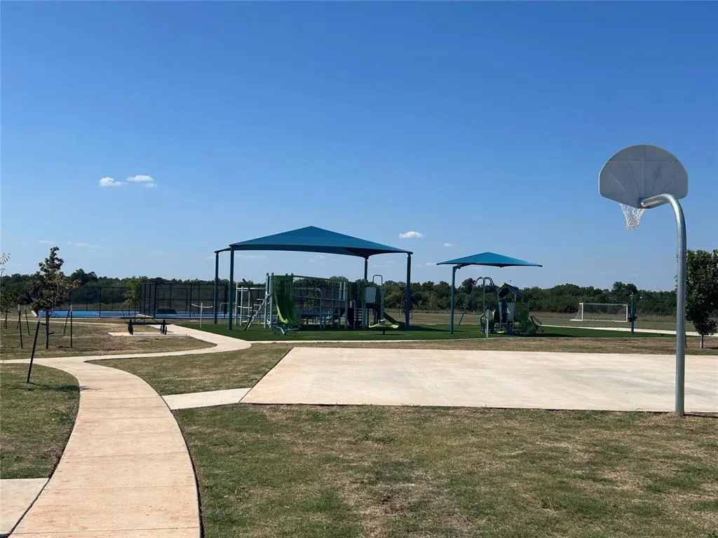 Photo 10 — 4017 Caraway Lane, Norman, OK 73026