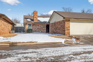Sold home at 1720 Lionsgate Circle