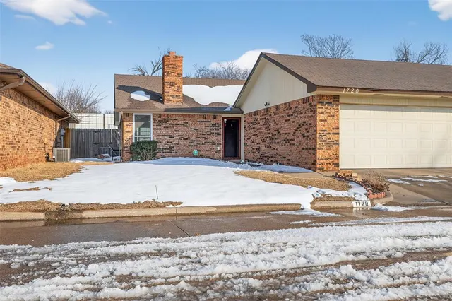 Front exterior — 1720 Lionsgate Circle, Bethany, OK 73008