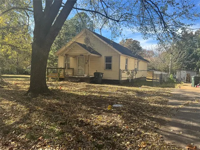 Front exterior — 319 S 8th Street, Muskogee, OK 74401