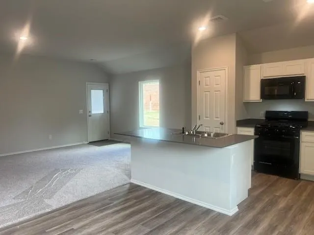 Photo 5 — 1716 SE 20th Street, Newcastle, OK 73065