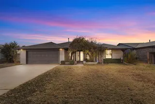 Sold home at 2304 SW 101st Street