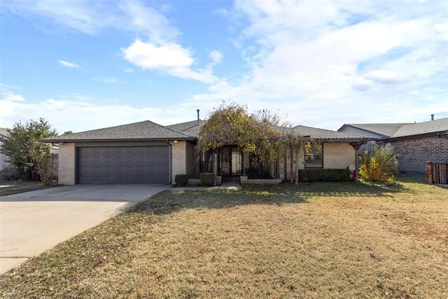 Photo 2 — 2304 SW 101st Street, Oklahoma City, OK 73159