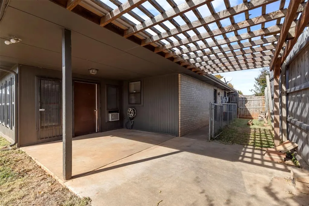 Photo 39 — 2304 SW 101st Street, Oklahoma City, OK 73159