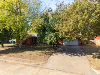 Sold home at 3313 Meadowbrook Drive