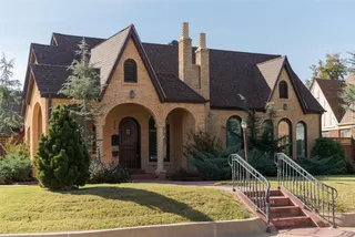 Sold home at 834 NE 17th Street