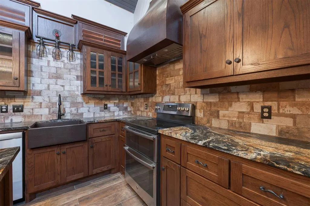 Photo 46 — 834 NE 17th Street, Oklahoma City, OK 73105