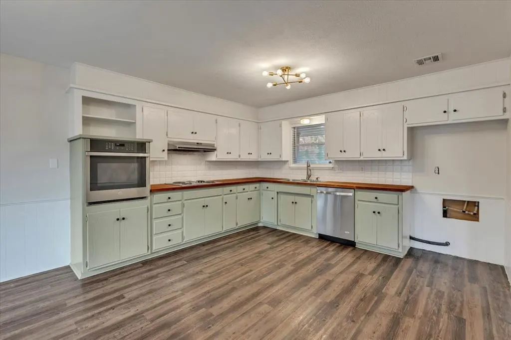 Photo 10 — 4124 NW 61st Terrace, Oklahoma City, OK 73112