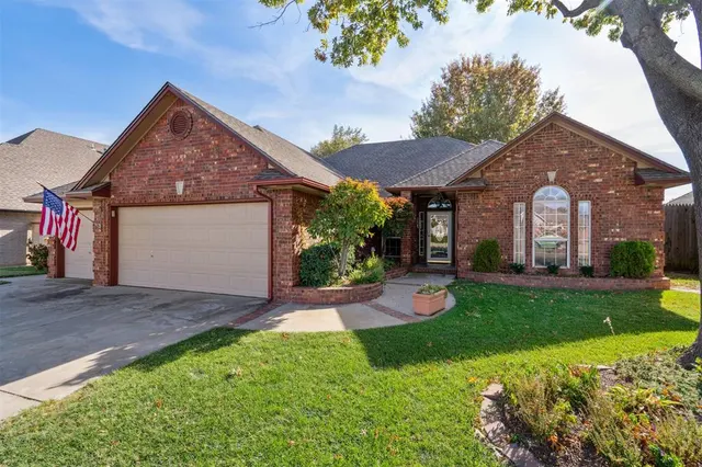 Photo 2 — 3028 SW 130th Street, Oklahoma City, OK 73170