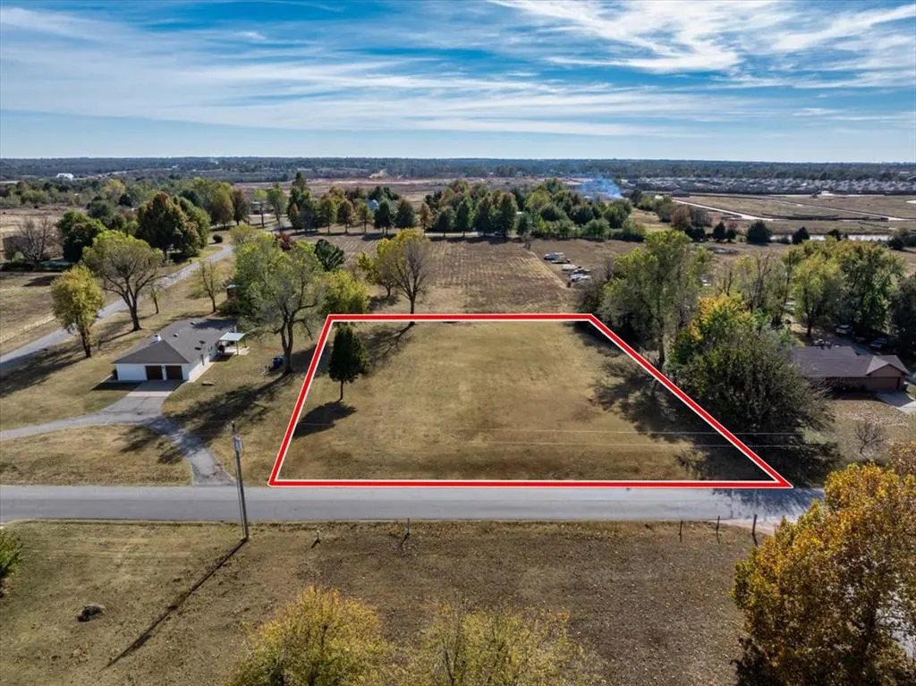 Photo 3 — 5600 E Tyler Drive, Tuttle, OK 73089