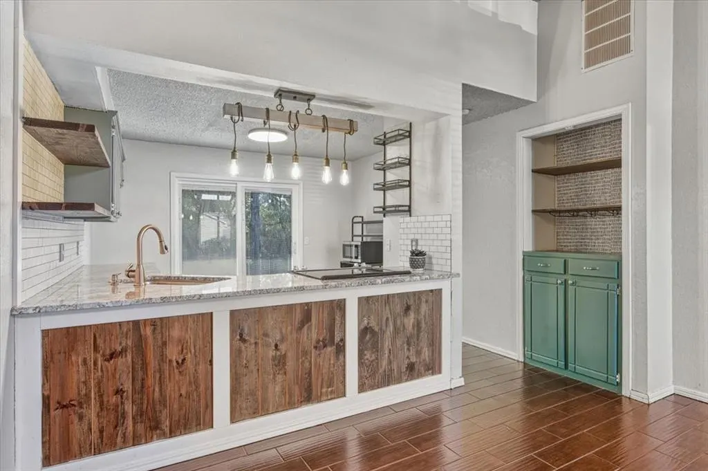 Photo 8 — 1812 Gray Fox Drive, Edmond, OK 73003