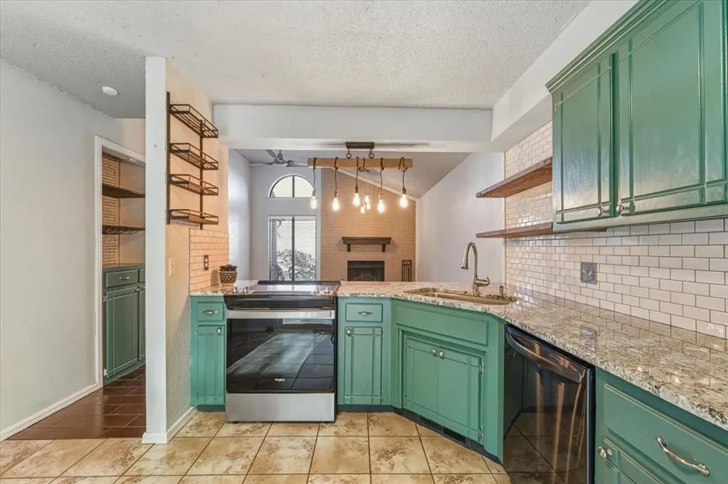Photo 10 — 1812 Gray Fox Drive, Edmond, OK 73003