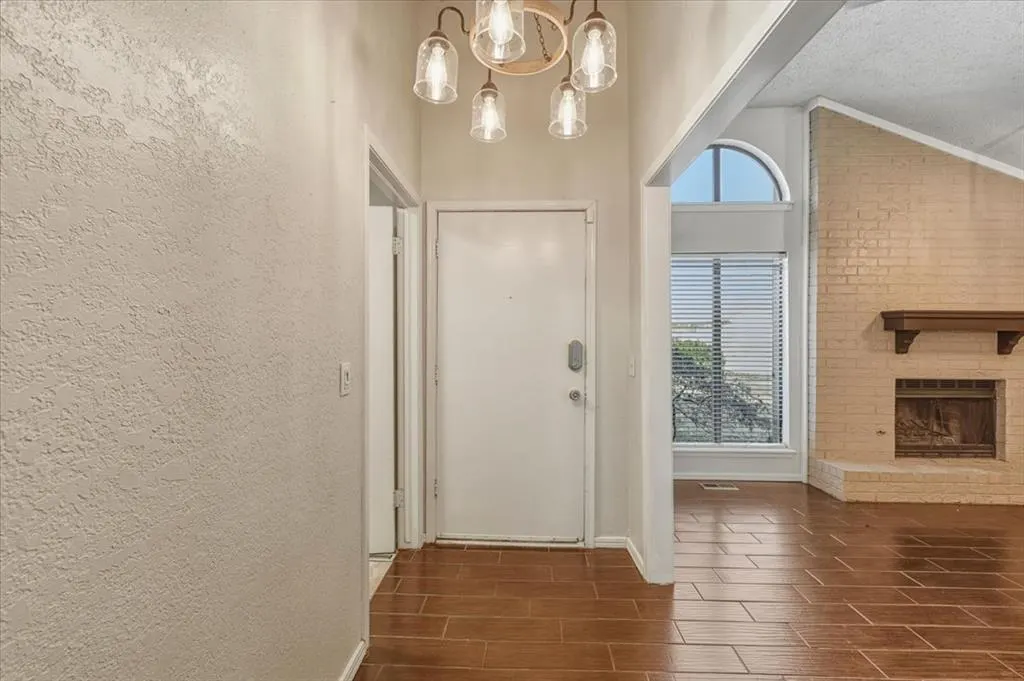 Photo 3 — 1812 Gray Fox Drive, Edmond, OK 73003