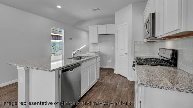 Photo 4 — 633 NE 104th Street, Oklahoma City, OK 73131