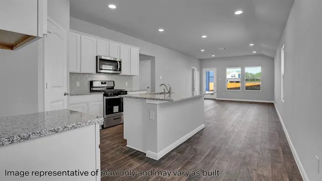 Photo 7 — 633 NE 104th Street, Oklahoma City, OK 73131