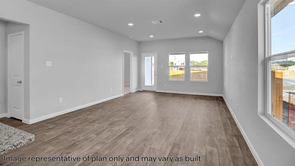 Photo 10 — 633 NE 104th Street, Oklahoma City, OK 73131