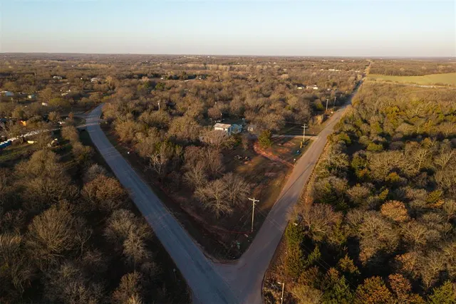 Photo 2 — 18630 NE 178th Street, Luther, OK 73054