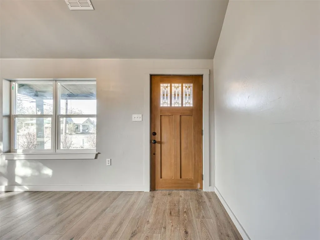 Photo 5 — 420 Colorado Street, Jones, OK 73049