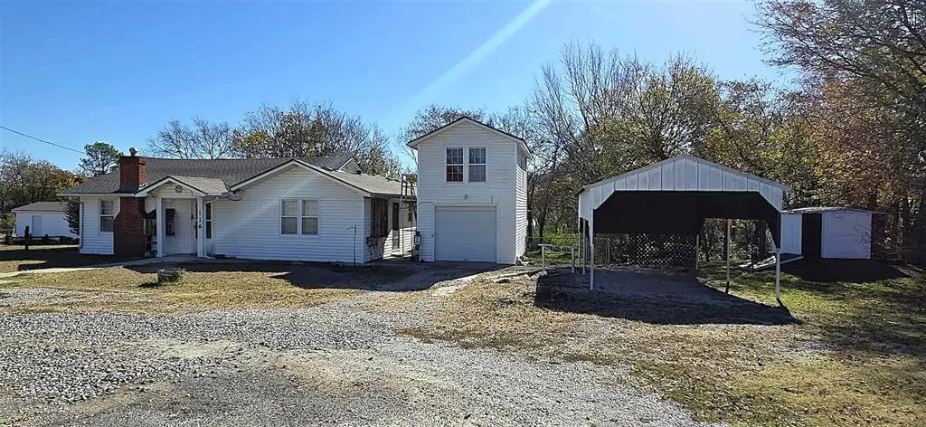 Photo 3 — 116 N King, Holdenville, OK 74848