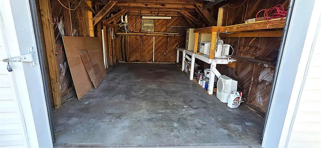 Photo 30 — 116 N King, Holdenville, OK 74848