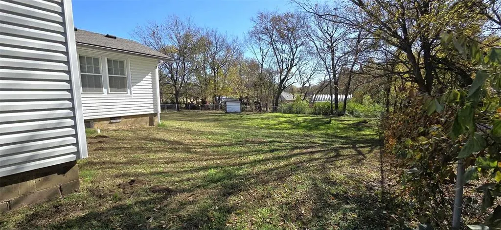 Photo 32 — 116 N King, Holdenville, OK 74848