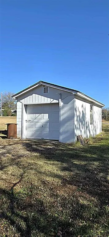 Photo 37 — 116 N King, Holdenville, OK 74848